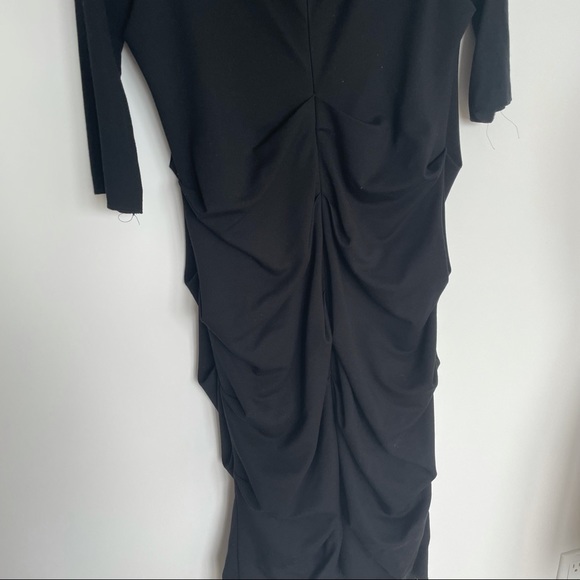 Le Chateau XXL off shoulder ruched dress - black - Picture 8 of 8